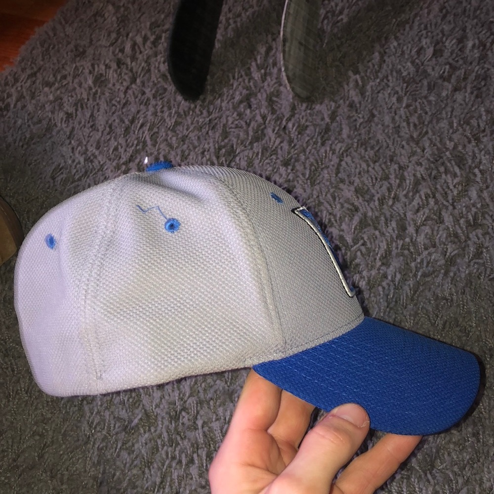 New York Rangers hat - Picture 4 of 4